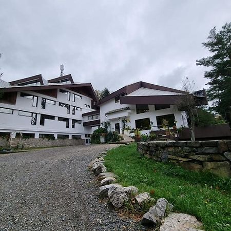 Randunica Hotel Valiug Bagian luar foto
